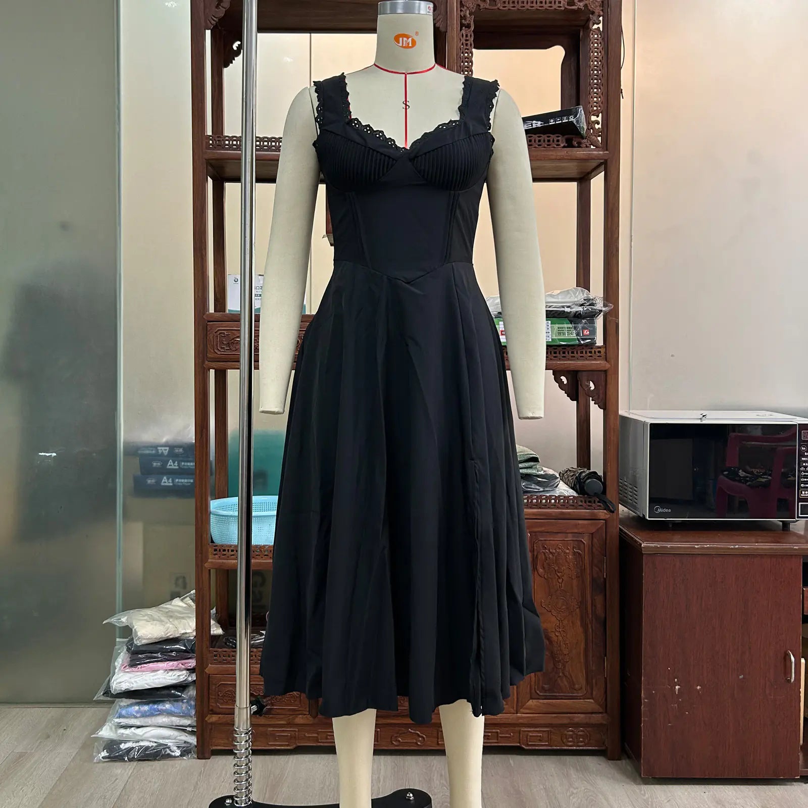 V-neck Lace Up Midi Skirt with Waist Trimming